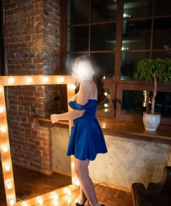 Живу в Москве, городе возможностей. У меня яркий внешний вид и сочное тело, которые притягивают взгляды мужчин. Посмотрите на мои фото - ведь как говорится, картинки лучше тысячи слов 😉.
Я предлагаю широкий спектр услуг, чтобы каждое ваше желание было исполнено. Моя опытность и нежность помогут вам расслабиться и наслаждаться каждой минутой в моей компании. Возможно, вы искали такого партнера, который сделает вашу ночь незабываемой? Я всегда стараюсь превзойти ожидания и создать атмосферу настоящей страсти и удовольствия. ✨
Отзывы о моих услугах говорят сами за себя - мои клиенты остаются очарованными и возвращаются ко мне снова и снова. Не упустите возможность испытать настоящий праздник чувств и эмоций в объятиях Москвы и меня. Встреча со мной станет ярким финалом вашего дня. Сделайте шаг в мир удовольствия, и я обещаю, что вы не пожалеете. 💋 4821, 25 лет